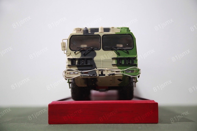 長劍10導(dǎo)彈車模型正面